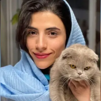 منا محمدظا‌هری‌